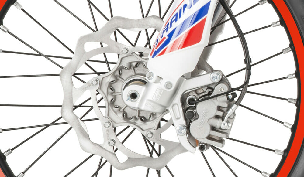2022 Beta_Xtrainer_brakes_Left