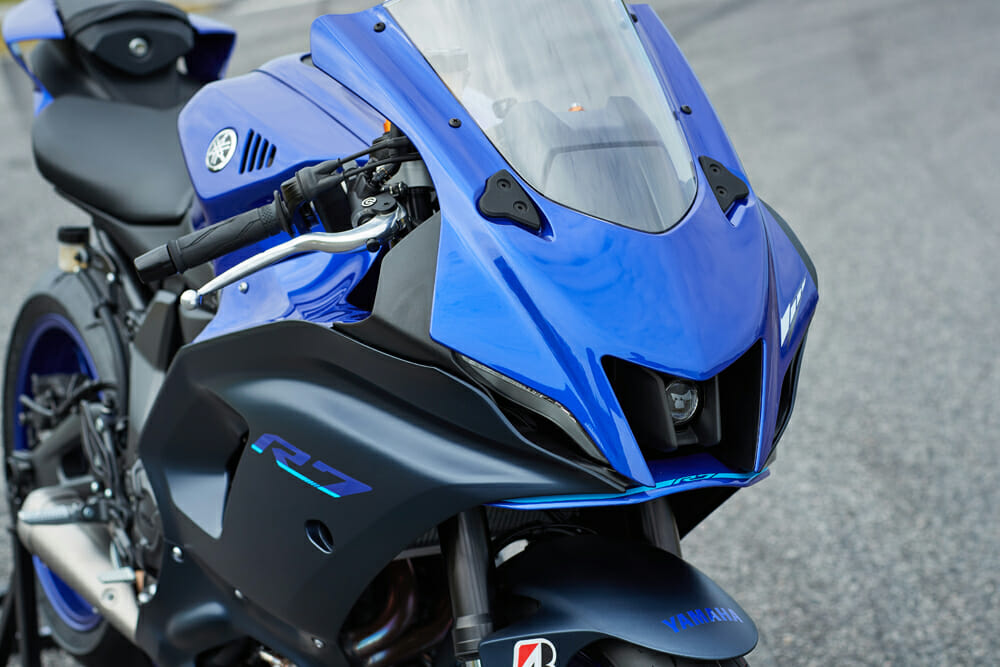 The 2022 Yamaha YZF-R7 Is Team Blue's New Supersport Track Weapon