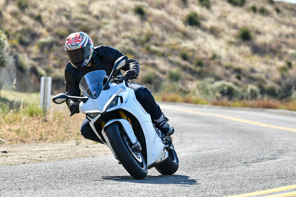 2021 Ducati SuperSport 950 S canyon ride