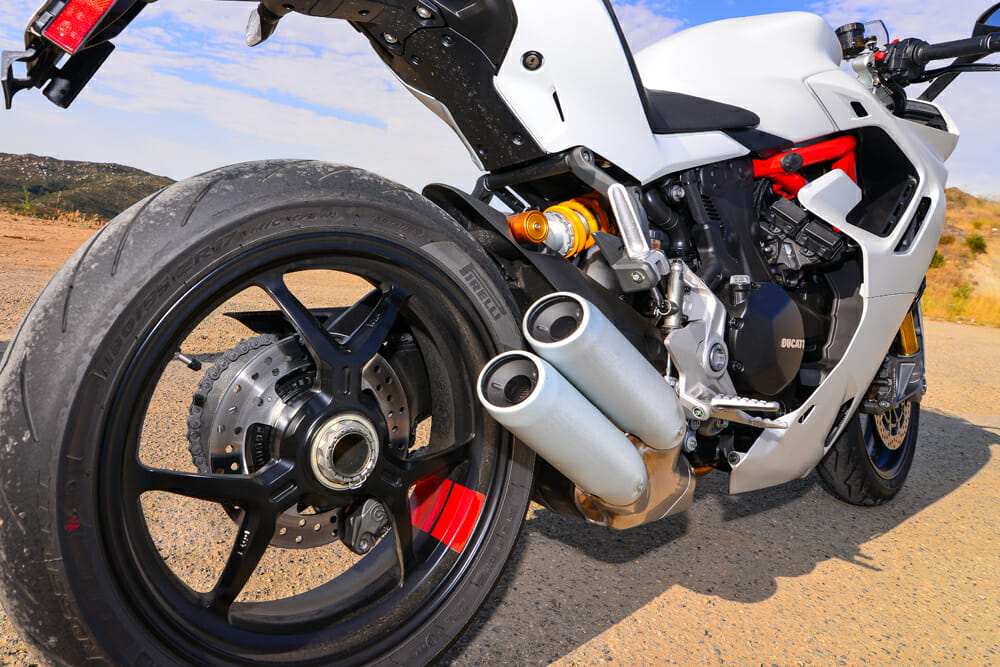 2021 Ducati SuperSport 950 S rear wheel