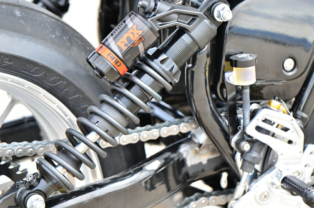 H-D Dyna forks on RSD Indian Chief Build