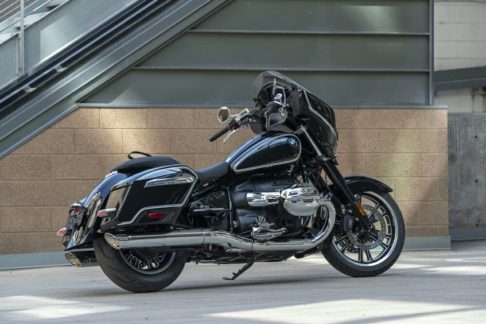 2022 BMW R 18 B right side