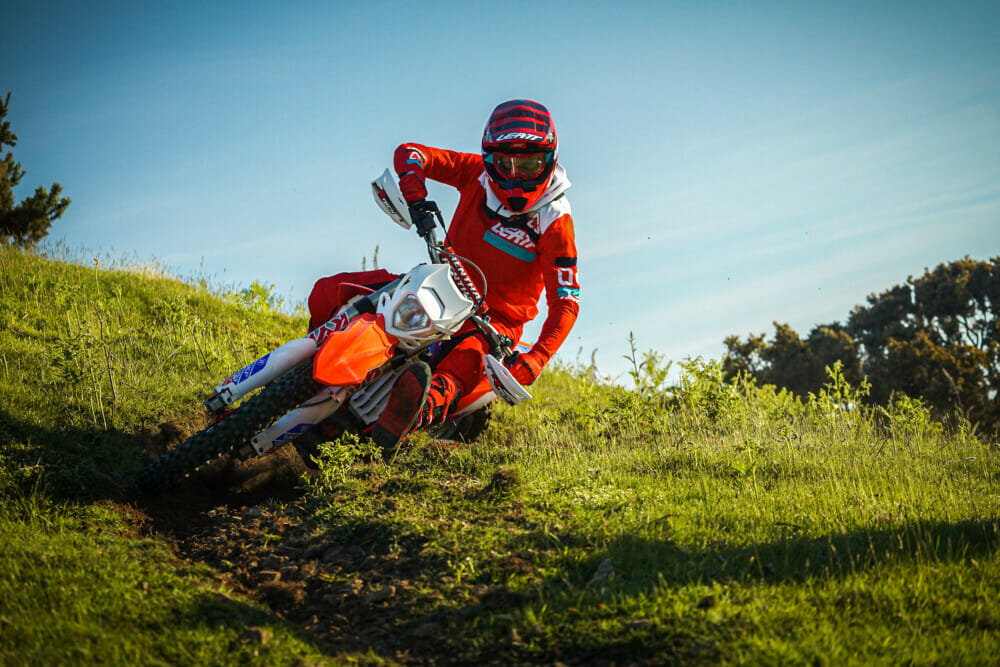 Leatt 2022 Moto Gear