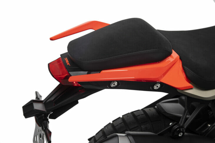 2022 Benelli TRK 800 First Look seat