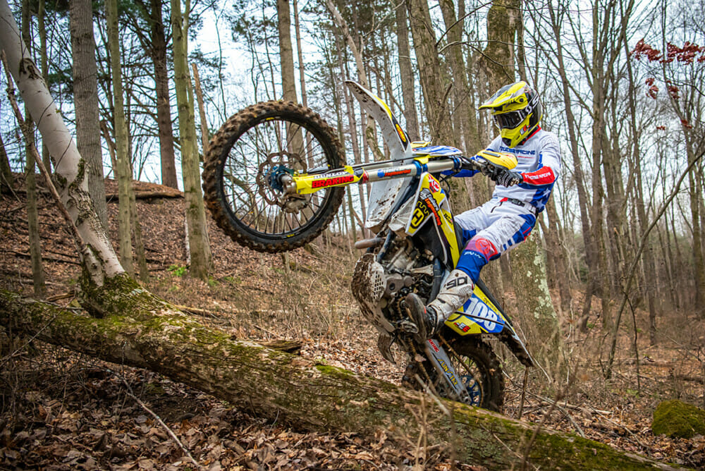 2022-chase-bright-xc-gear