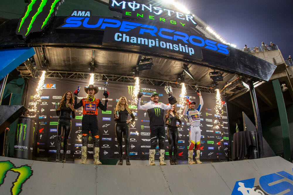 2022-oakland-supercross-450-podium-brown-dog-photo
