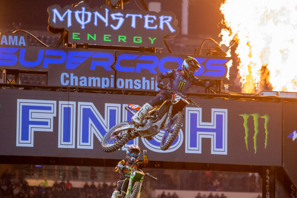 2022-oakland-supercross-Christian-Craig-brown-dog-photo