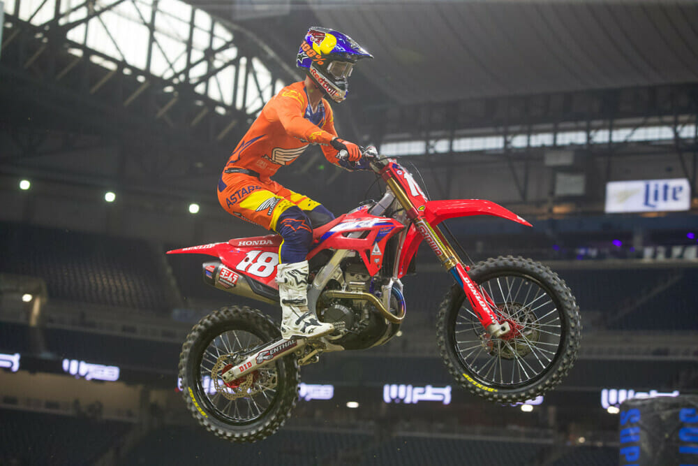 2022-detroit-supercross-cycle-news-brown-dog-photo-jett-lawrencw