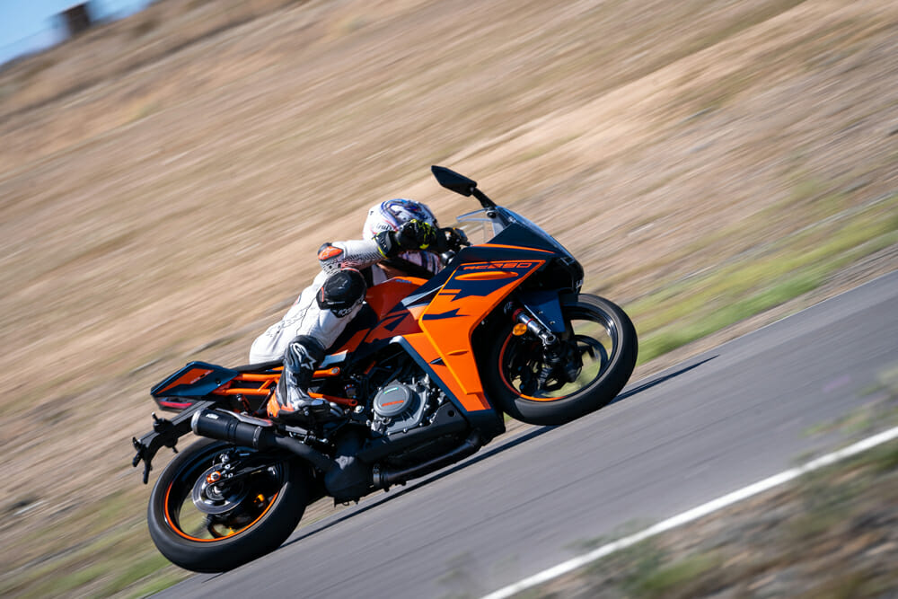 2022 KTM RC 390 Cycle News Review