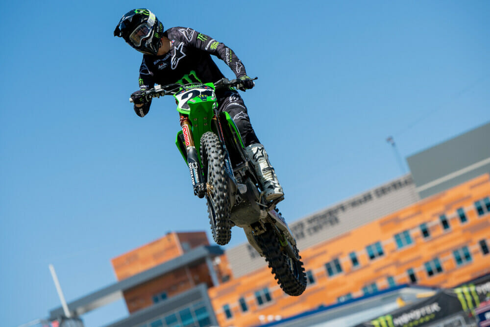 2022-east-rutherford-supercross-brown-dog-photo-anderson