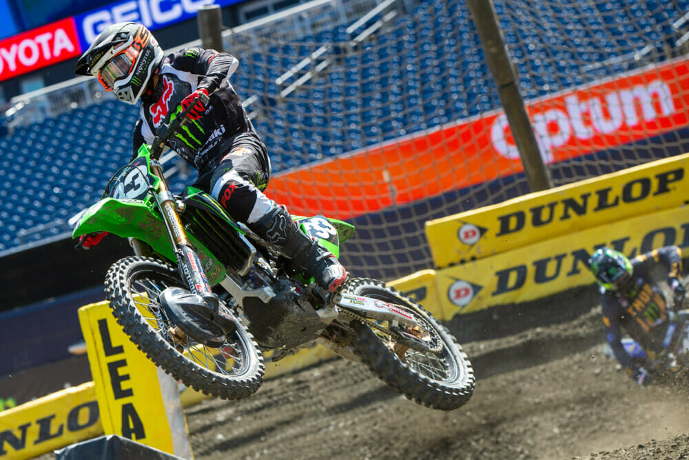 2022-east-rutherford-supercross-brown-dog-photo-forkner