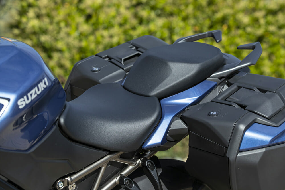2022 Suzuki GSX-S1000 GT+ seat