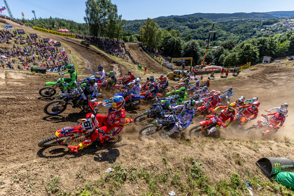 2022-mxgp-czech-republic-start