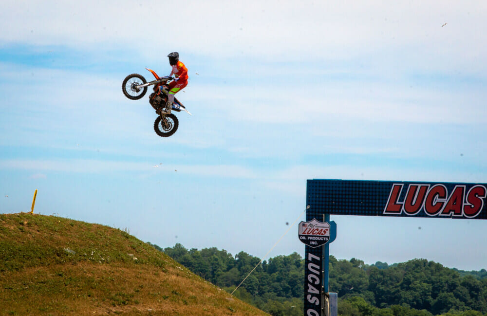 2022-red-bud-motocross-brown-dog-photo-reed2