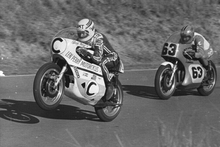 Pat Hennen leads Ron Toombs