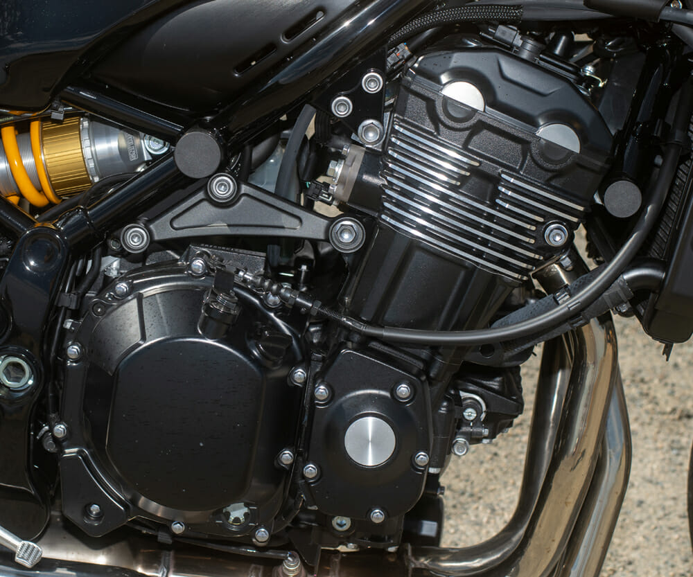2022 Kawasaki Z900RS SE motor