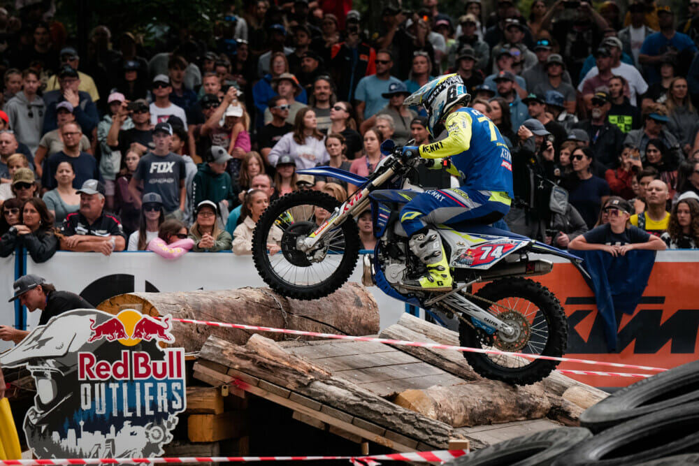 2022-red-bull-outliers-mario-roman