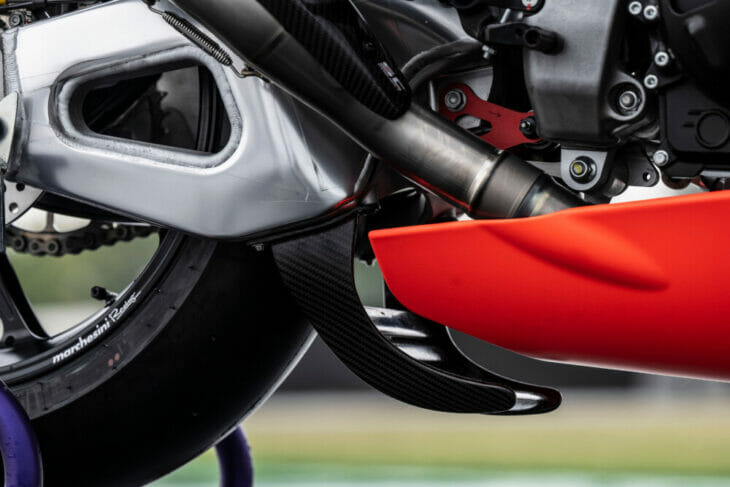 2023 Aprilia RSV4 XTrenta wing