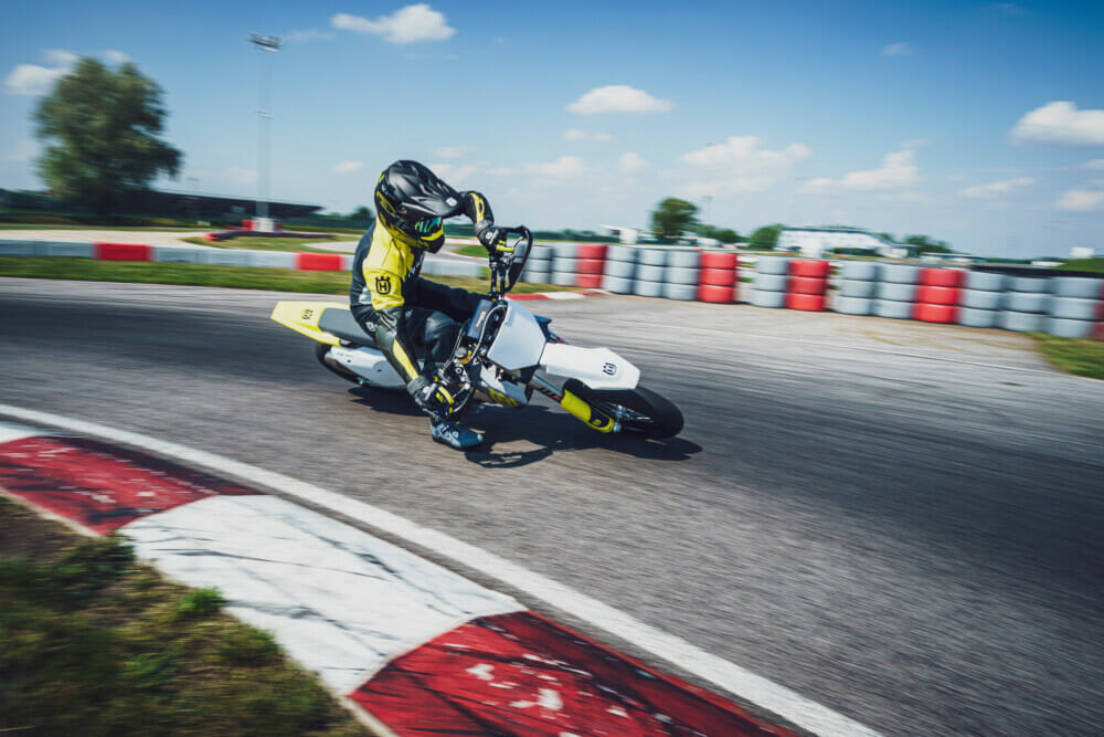 2023 Husqvarna FS 450 Supermoto