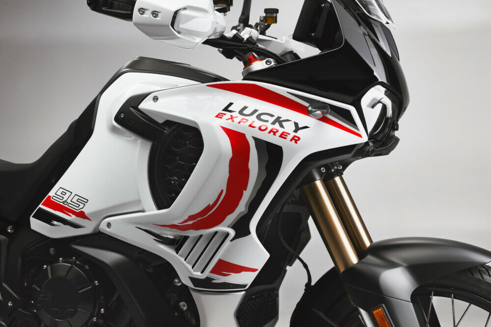 2023-mv-agusta-LUCKY-EXPLORER-9.5