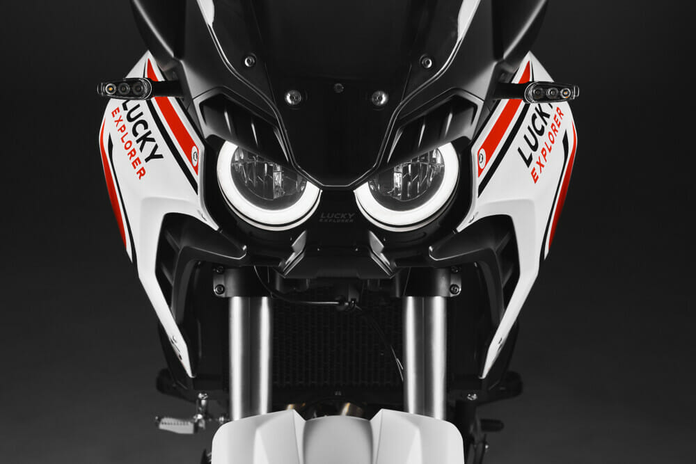 2023-mv-agusta-LUCKY-EXPLORER-9.5