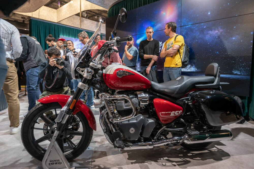 Royal-Enfield-SuperMeteor650-EICMA-0317