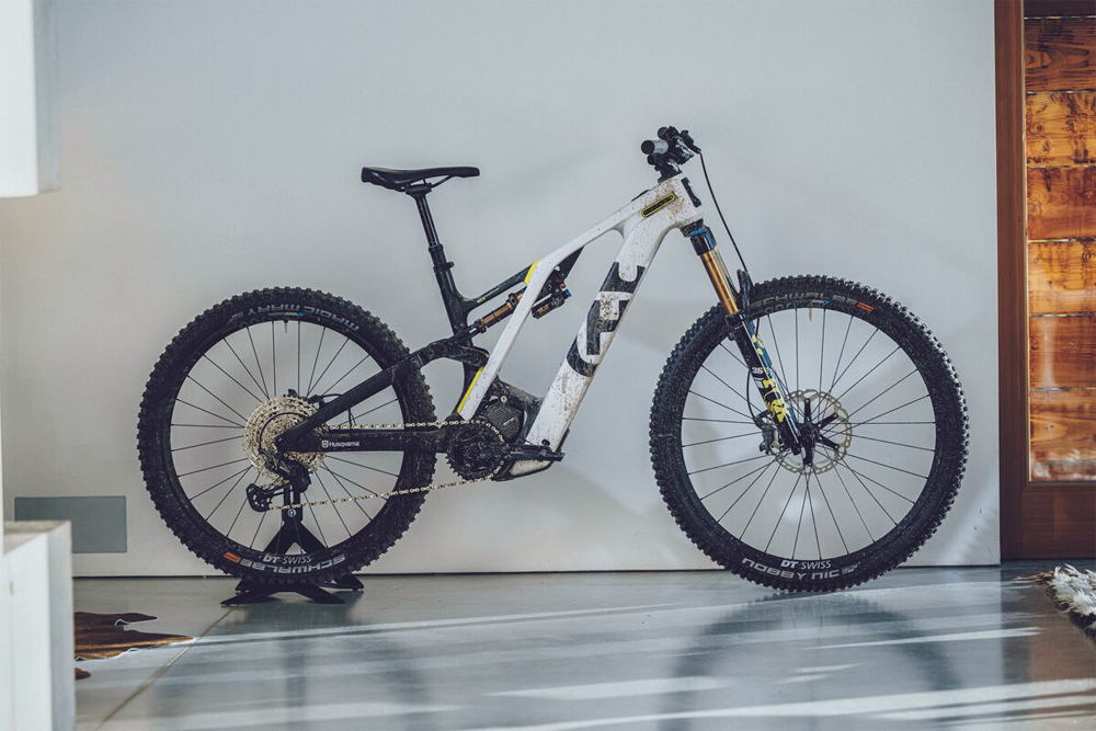 2023 Husqvarna E-Bicycles Mountain Cross MC6