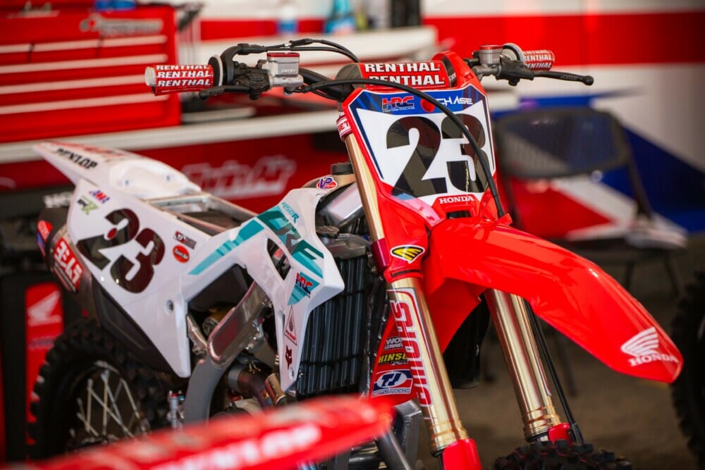 2023-anaheim-supercross-press-pit-14