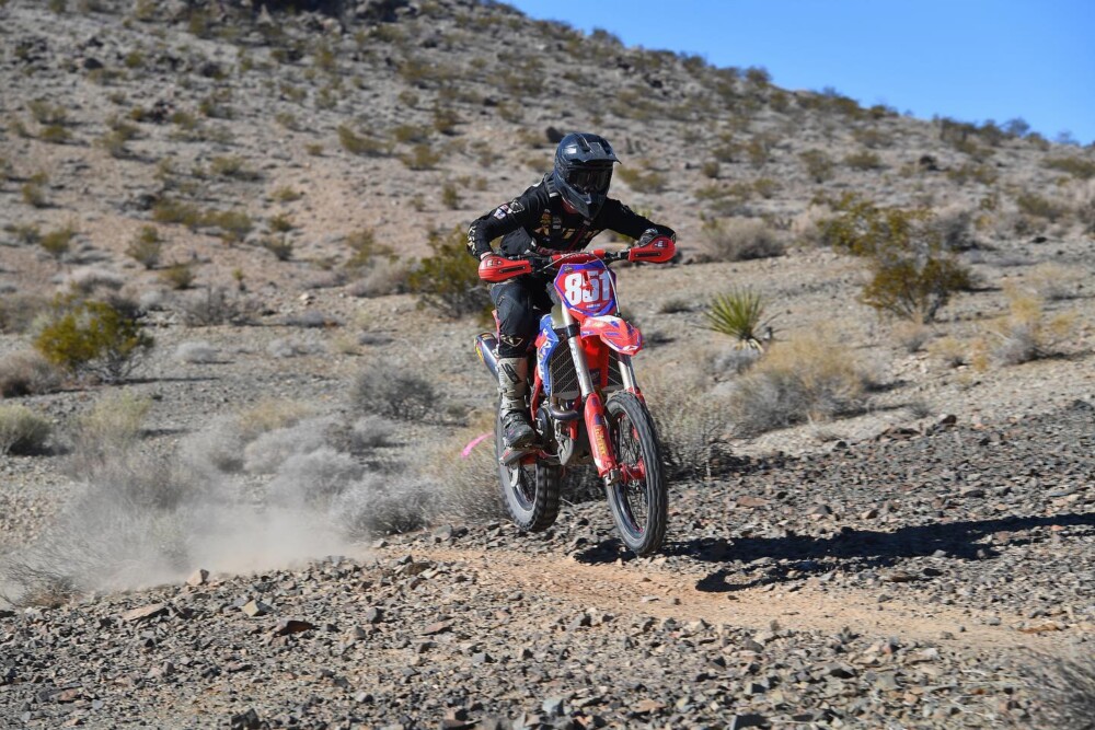 2023-hare-and-hound-roberts-kato-photo