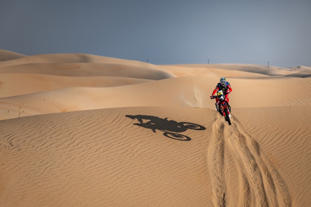 2023-abu-dhabi-desert-challenge-cycle-news-van-beveren-2