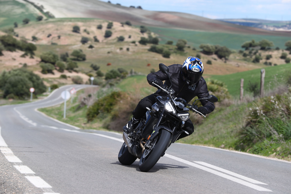 2024 Triumph Street Triple 765 R street bike