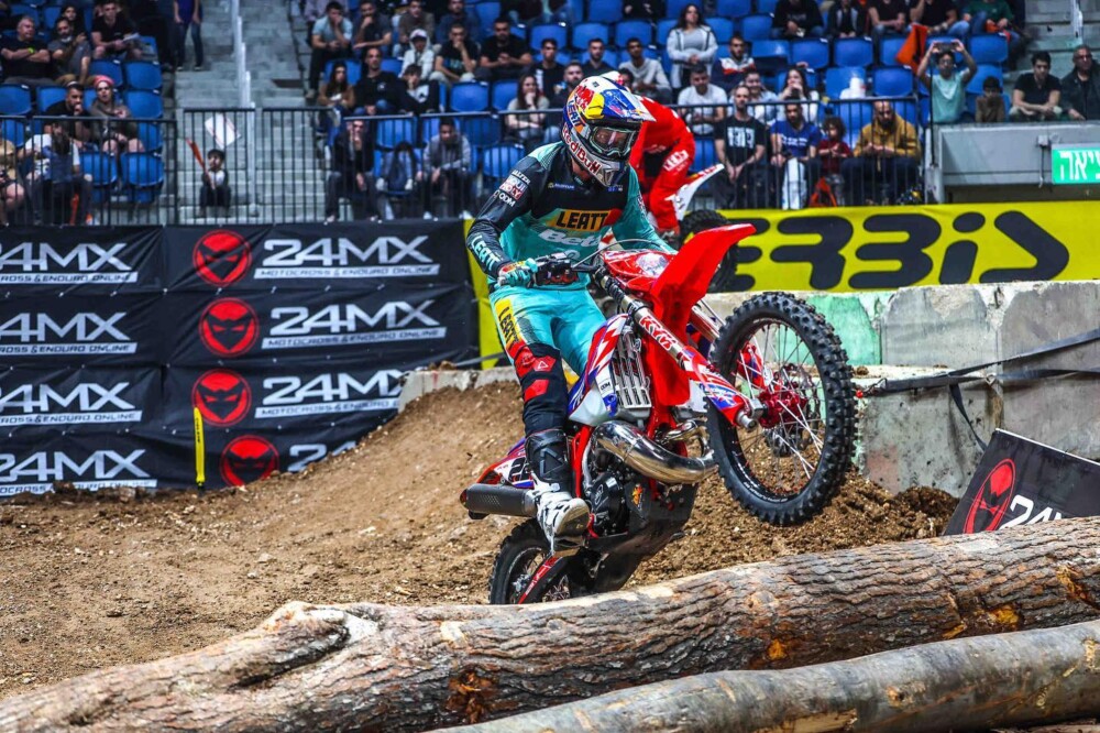 2023-fim-super-enduro-israel-cycle-news-walker