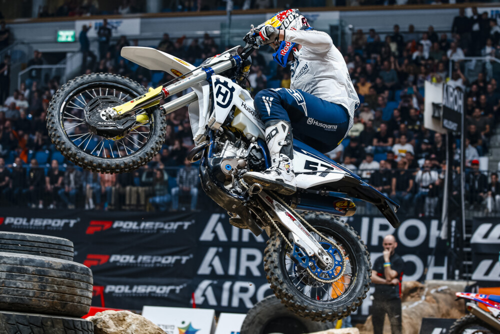 2023-fim-super-enduro-israel-cycle-news-bolt1