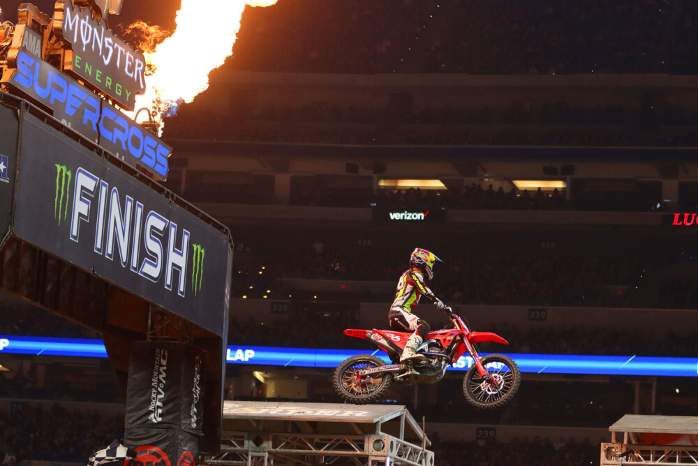 2023-indianapolis-supercross-lawrence2