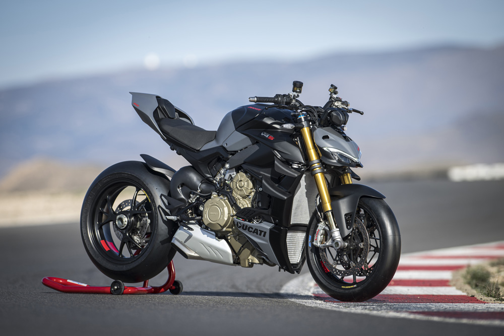 2023 Ducati Streetfighter V4 S right side
