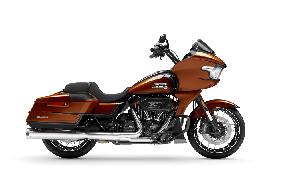 2023 Harley-Davidson CVO Road Glide right side