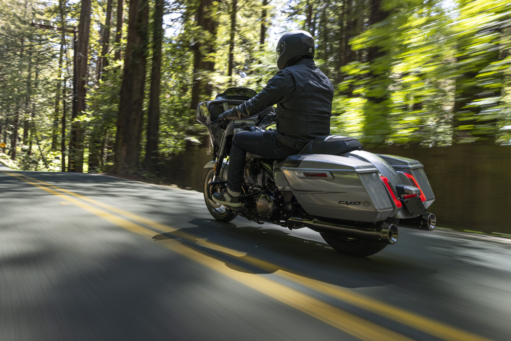 2023 Harley-Davidson CVO Street Glide rear view