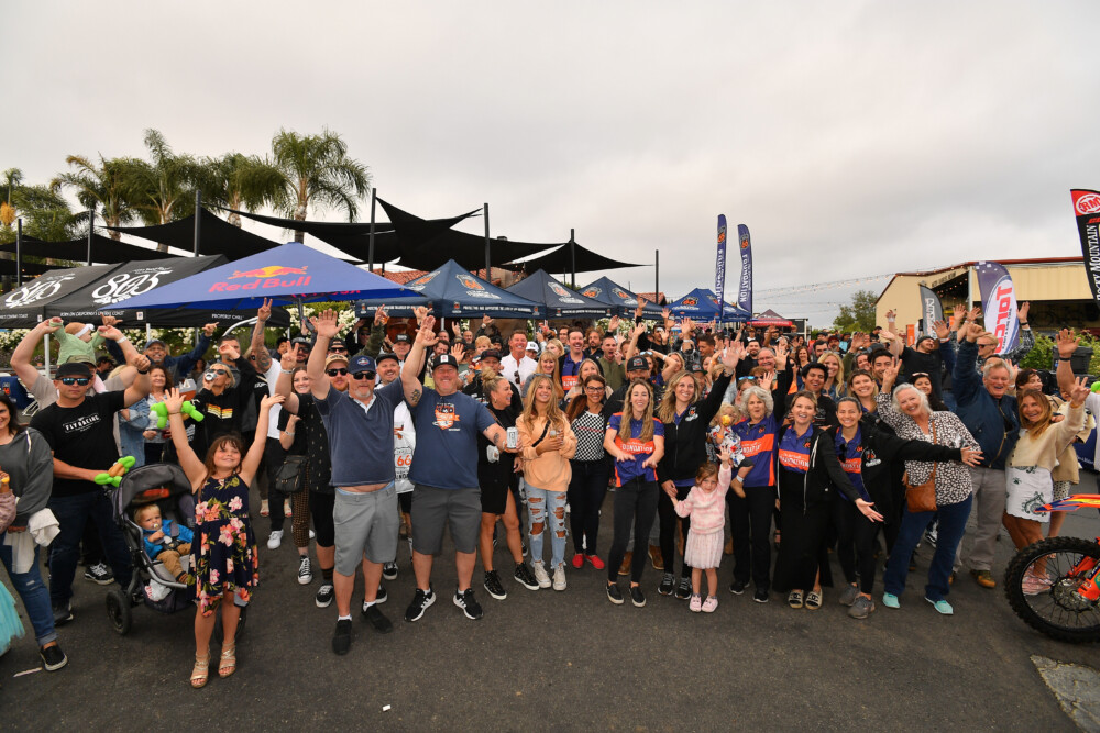 Kurt Caselli Foundation MotoDoffo Fundraiser group photo