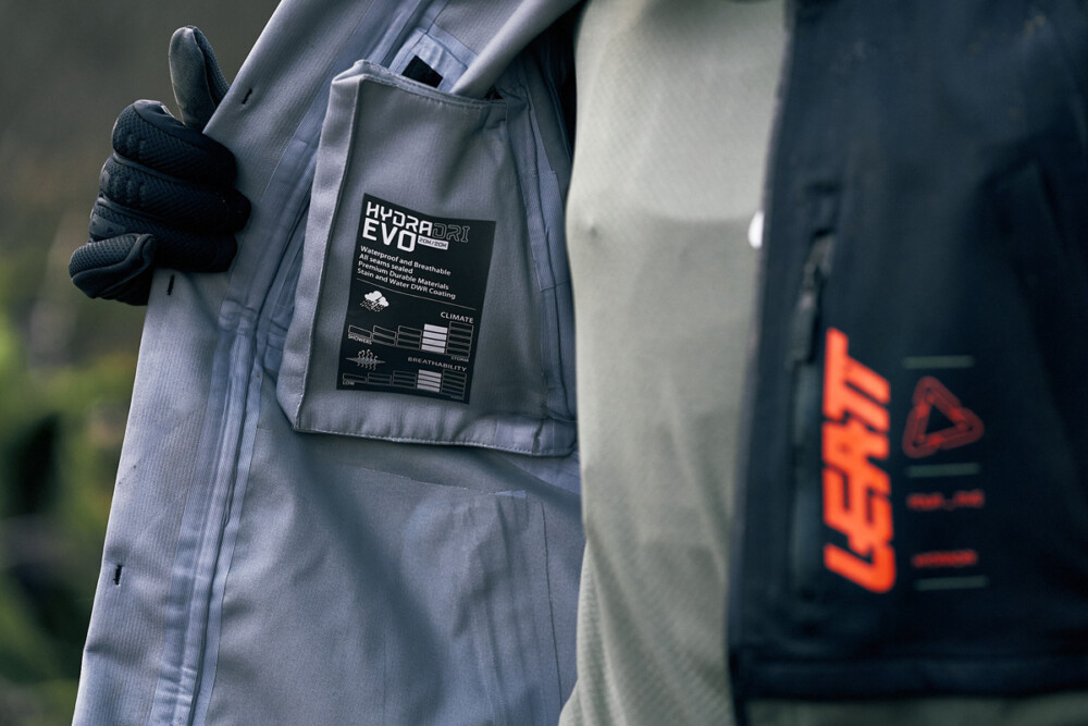 Leatt 4.5 HydraDri Jacket inside