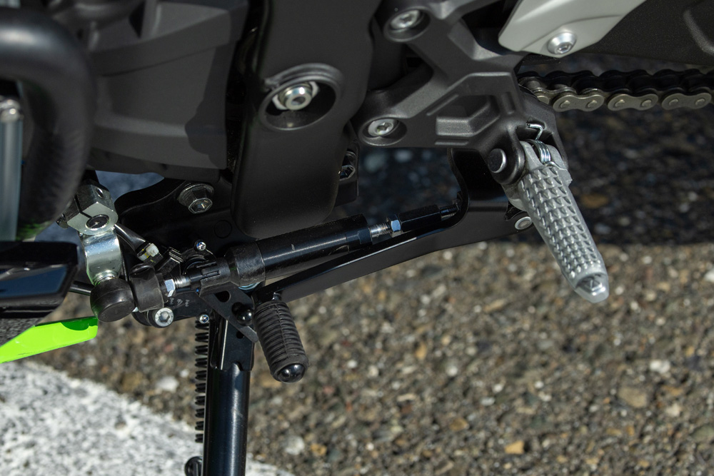 2023 Kawasaki Ninja ZX-4RR quickshifter