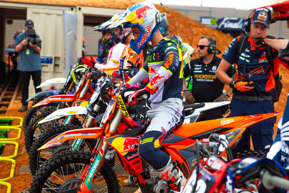 2023-supermotocross-playoffs-charlotte-round1-cycle-news-vialle