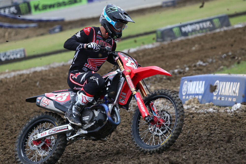 2023-supermotocross-playoffs-chicago-round2-cycle-news-450-sexton