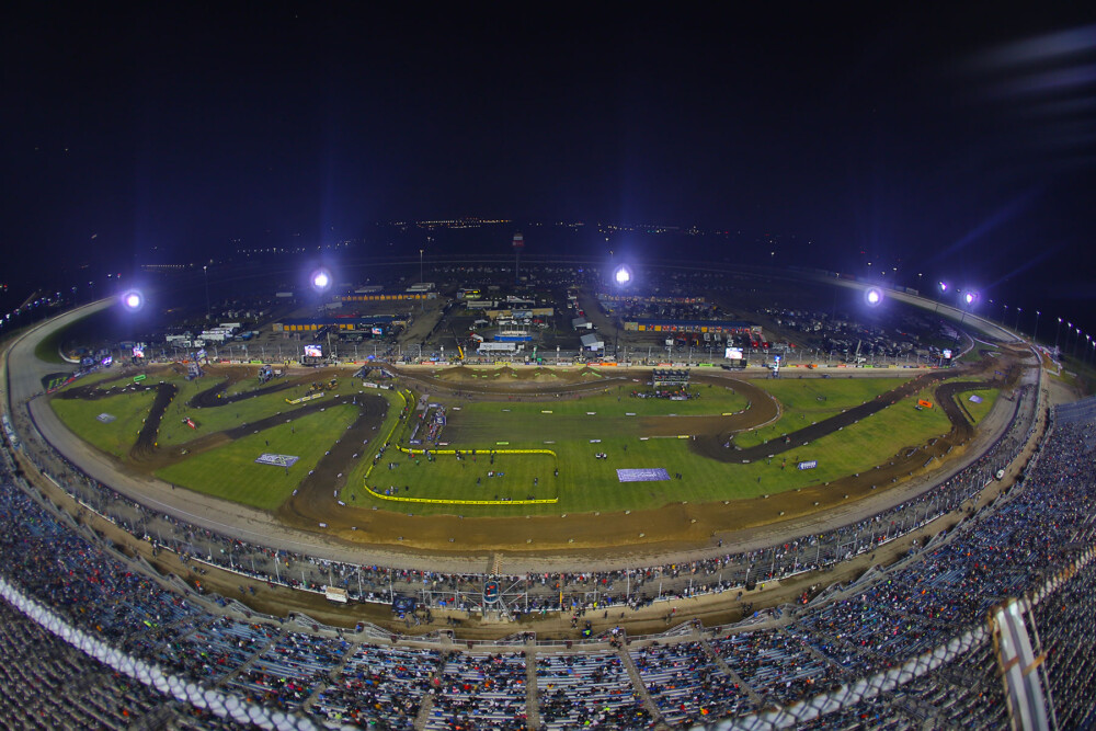 2023-supermotocross-playoffs-chicago-round2-cycle-news-chicagoland