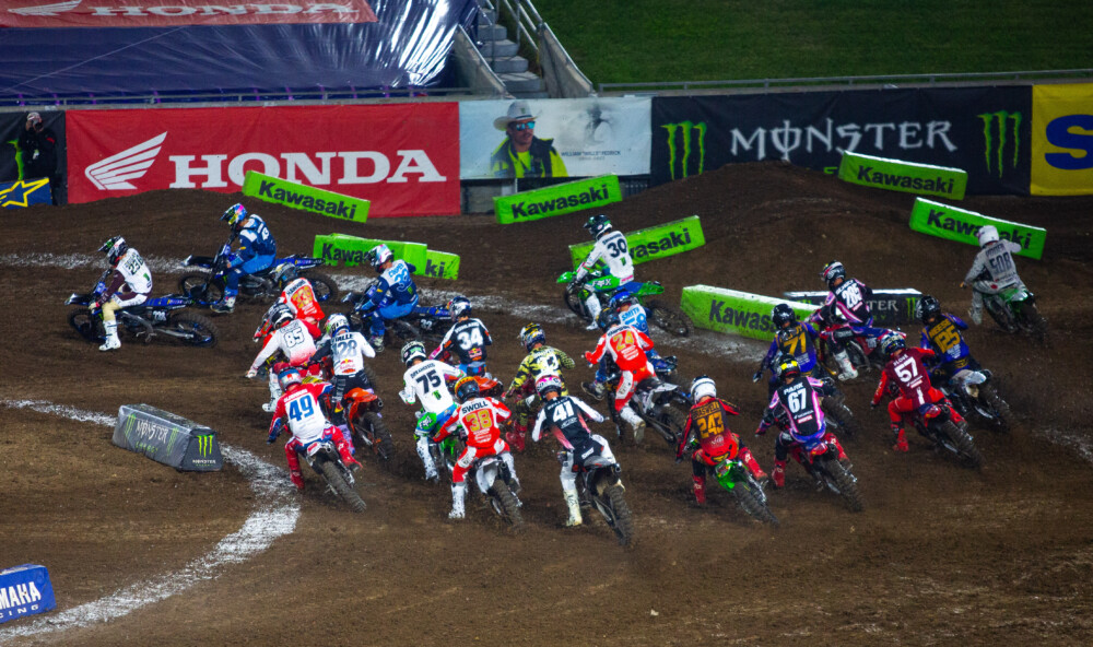 2023-supermotocross-los-angeles-bdw-250-start