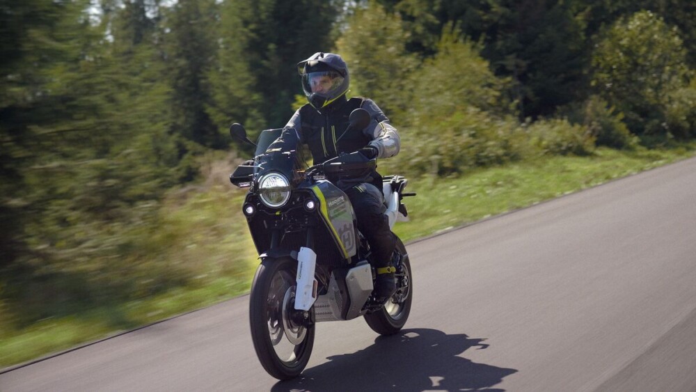 Husqvarna norden 901 release date hotsell