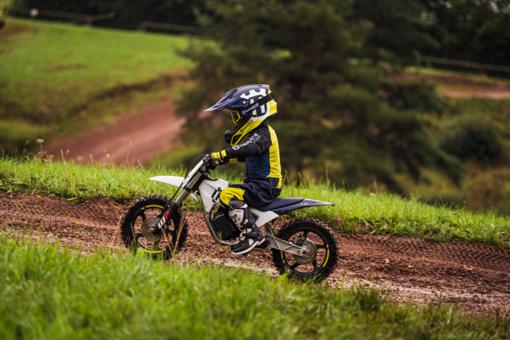 New Husqvarna Electric EE 2 Minicycle Model Specs Cycle News