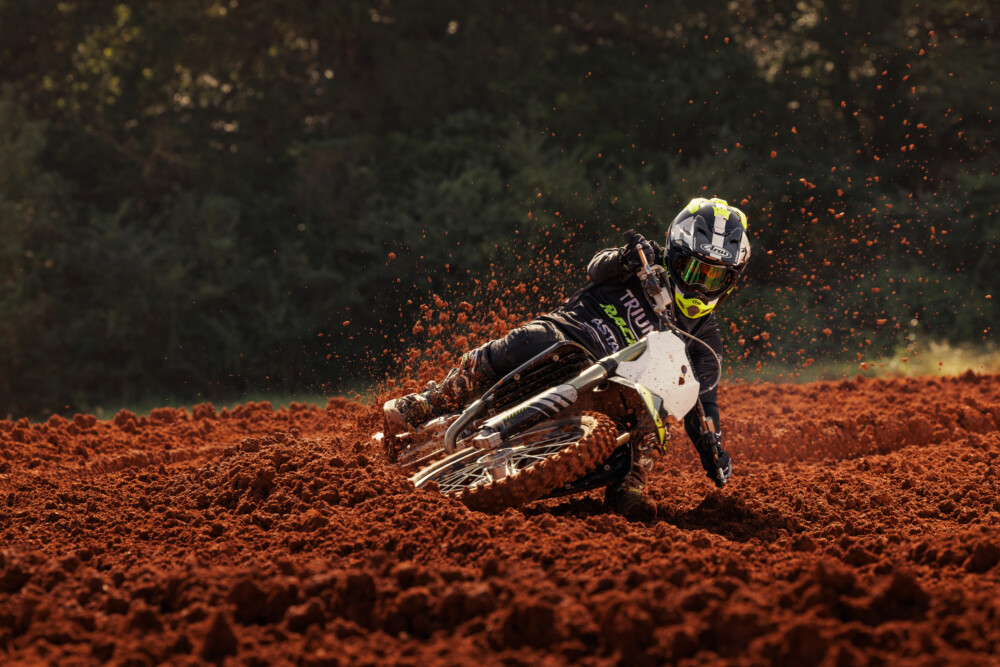 triumph-motocross-bike-tx250f-cycle-news