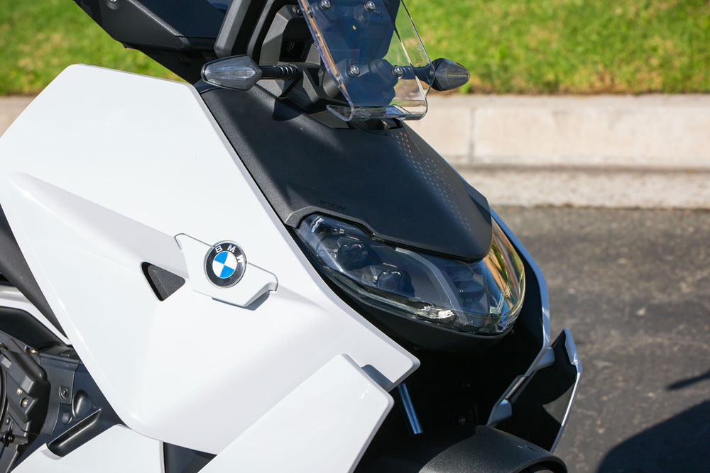 2023 BMW CE 04 scooter front
