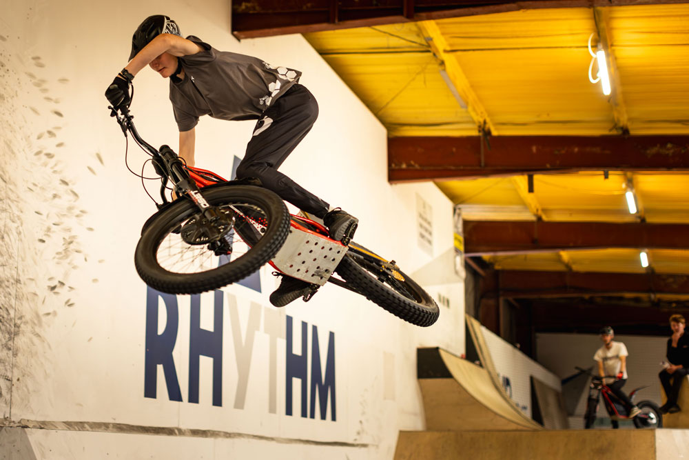 2024 Oset TXP-24 E-Bike action