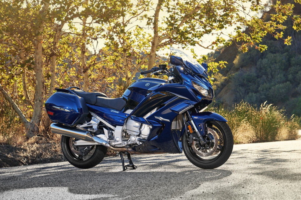 2024 Yamaha FJR1300ES action